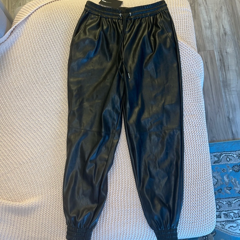 Fashion nova trousers